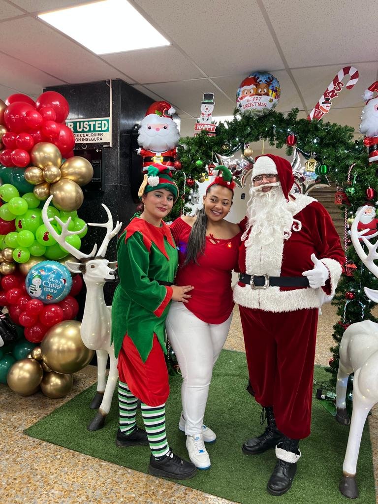 Papá Noel y duendes para eventos navideños