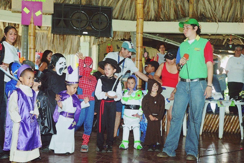 Animación con disfraces para fechas especiales en Cali
